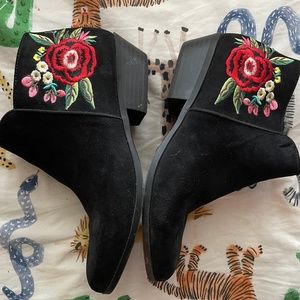 SAM EDELMAN EMBROIDERED BOOTS